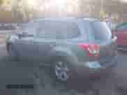 2015 Subaru Forester Premium z VIN JF2SJADCXFH417394, wystawiony jako IAAI lot #43498162 z przebiegiem 258 332 mil mil oraz . Historia ofert i sprzedaży dostępna na DreamBid. Obrazek 3.