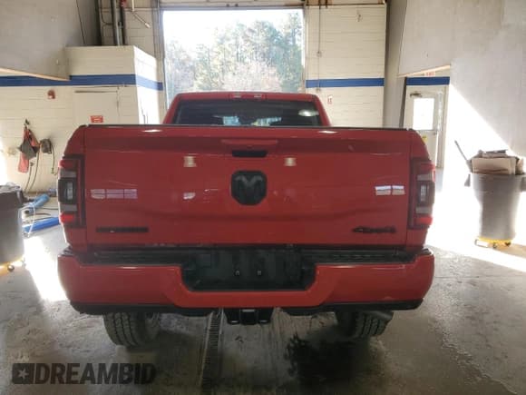 ✅ 2024 Ram 2500 Big Horn • VIN: 3C6UR5DJ6RG397057 • Lot: 91971275. Wystawiony na Copart z przebiegiem 5 186 mil. Bezpłatny archiwum sprzedaży aukcyjnych z USA i szczegółowy raport historii pojazdu na DreamBid. Zdjęcie 6.