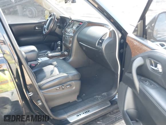 ✅ 2015 Infiniti QX80 Limited • VIN: JN8AZ2NE5F9085551 • Lot: 43430662. Listed on IAAI with 172,417 mi. Free auction sales archive from the USA and detailed vehicle history report at DreamBid. Image 5.