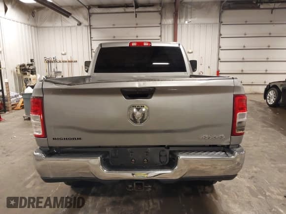 ✅ 2022 Ram 2500 Big Horn • VIN: 3C6UR5DL0NG370058 • Lot: 42352341. Wystawiony na IAAI z przebiegiem 139 657 mil. Bezpłatny archiwum sprzedaży aukcyjnych z USA i szczegółowy raport historii pojazdu na DreamBid. Zdjęcie 16.