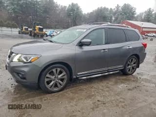 ✅ 2018 Nissan Pathfinder SL • VIN: 5N1DR2MMXJC648036 • Лот: 95100395. Опубликован ранее на Copart с пробегом 131 151 миль. Бесплатный доступ к архиву аукционных продаж из США и подробный отчёт об истории автомобиля на DreamBid. Изображение 1.