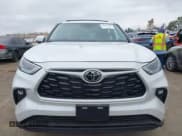 ✅ 2025 Toyota Highlander LE • VIN: 5TDKDRAH8SS550875 • Lot: 42414509. Wystawiony na IAAI z przebiegiem 1 806 mil. Bezpłatny archiwum sprzedaży aukcyjnych z USA i szczegółowy raport historii pojazdu na DreamBid. Zdjęcie 13.