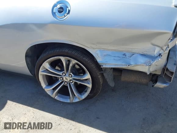 ✅ 2020 Dodge Challenger R/T • VIN: 2C3CDZBT5LH155077 • Lot: 43560315. Wystawiony na IAAI z przebiegiem 83 535 mil. Bezpłatny archiwum sprzedaży aukcyjnych z USA i szczegółowy raport historii pojazdu na DreamBid. Zdjęcie 18.