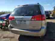 2005 Toyota Sienna LE z VIN 5TDZA23C55S353585, wystawiony jako Copart lot #89558335 z przebiegiem 89 759 mil mil oraz Szkoda całkowita • Salvage title. Historia ofert i sprzedaży dostępna na DreamBid. Obrazek 6.