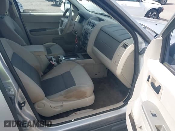 ✅ 2008 Ford Escape XLT • VIN: 1FMCU03Z88KB98608 • Лот: 43399086. Опубликован ранее на IAAI с пробегом 161 829 миль. Бесплатный доступ к архиву аукционных продаж из США и подробный отчёт об истории автомобиля на DreamBid. Изображение 5.