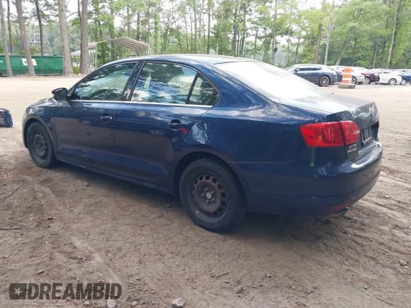 ✅ 2013 Volkswagen Jetta SE • VIN: 3VWDP7AJ6DM356188 • Lot: 42690042. Wystawiony na IAAI z przebiegiem 145 275 mil. Bezpłatny archiwum sprzedaży aukcyjnych z USA i szczegółowy raport historii pojazdu na DreamBid. Zdjęcie 3.