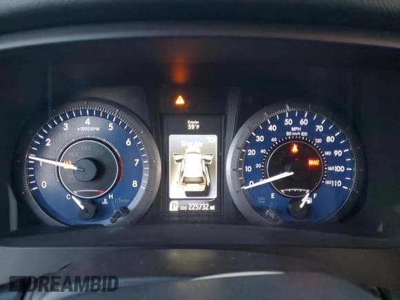 ✅ 2015 Toyota Sienna XLE • VIN: 5TDDK3DCXFS094993 • Lot: 91146755. Wystawiony na Copart z przebiegiem 225 732 mil. Bezpłatny archiwum sprzedaży aukcyjnych z USA i szczegółowy raport historii pojazdu na DreamBid. Zdjęcie 9.