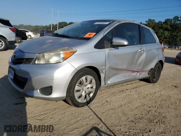 ✅ 2012 Toyota Yaris L • VIN: JTDJTUD34CD508363 • Лот: 67616025. Опубликован ранее на Copart с пробегом 136 110 миль. Бесплатный доступ к архиву аукционных продаж из США и подробный отчёт об истории автомобиля на DreamBid. Изображение 1.