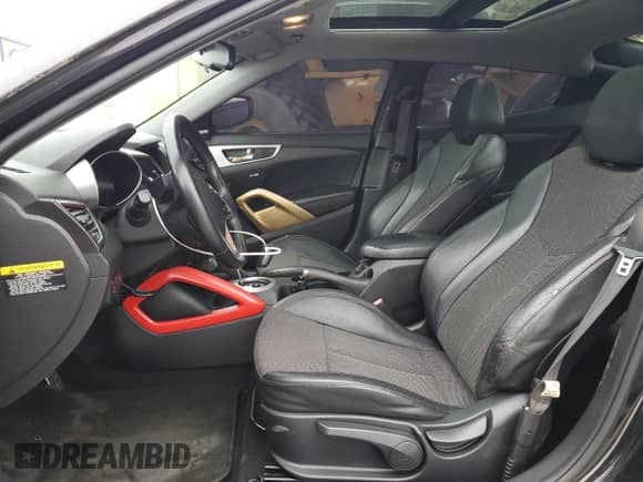 ✅ 2013 Hyundai Veloster RE:MIX • VIN: KMHTC6AD2DU155460 • Лот: 51597715. Размещён на Copart с пробегом 132 896 миль миль. Получите бесплатный доступ к архиву аукционных продаж из США и посмотрите подробный отчёт об истории автомобиля на DreamBid. Изображение 7.