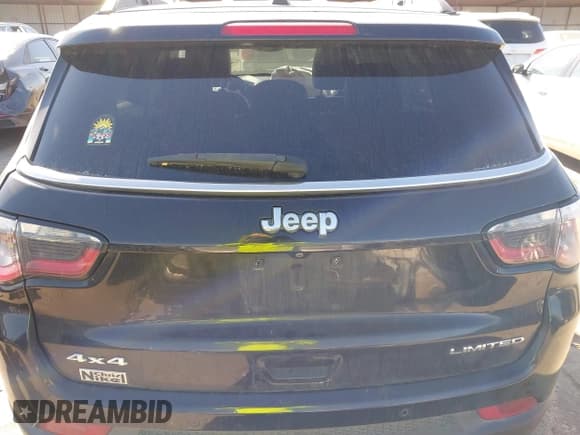 ✅ 2018 Jeep Compass Limited • VIN: 3C4NJDCB4JT340991 • Lot: 41776098. Wystawiony na IAAI z przebiegiem Nie podano. Bezpłatny archiwum sprzedaży aukcyjnych z USA i szczegółowy raport historii pojazdu na DreamBid. Zdjęcie 17.