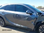 ✅ 2023 Lexus RX 350 • VIN: 2T2BAMBA1PC015931 • Лот: 41611538. Опубликован ранее на IAAI с пробегом 17 240 миль. Бесплатный доступ к архиву аукционных продаж из США и подробный отчёт об истории автомобиля на DreamBid. Изображение 14.