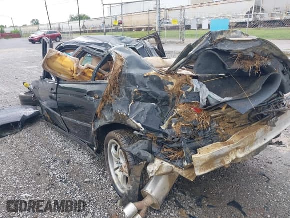 ✅ 2004 BMW 3 Series 325i • VIN: WBAET37444NH05531 • Лот: 42490767. Опубликован ранее на IAAI с пробегом Не указан. Бесплатный доступ к архиву аукционных продаж из США и подробный отчёт об истории автомобиля на DreamBid. Изображение 3.