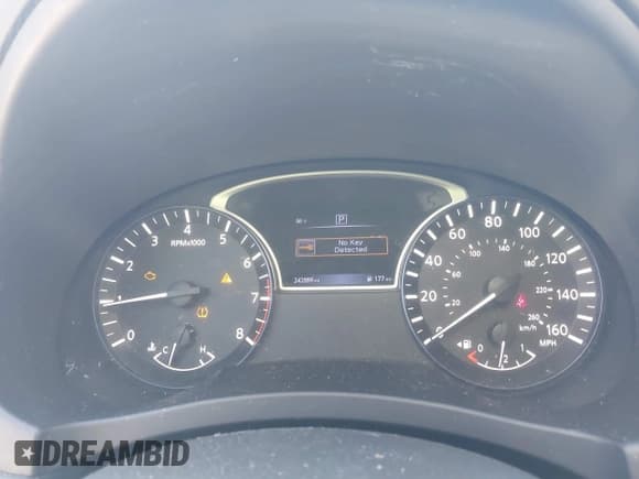 ✅ 2017 Nissan Altima SL • VIN: 1N4AL3AP9HC282650 • Lot: 43568999. Wystawiony na IAAI z przebiegiem 242 889 mil. Bezpłatny archiwum sprzedaży aukcyjnych z USA i szczegółowy raport historii pojazdu na DreamBid. Zdjęcie 7.