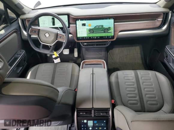 ✅ 2023 Rivian R1T Adventure • VIN: 7FCTGAAA2PN018657 • Лот: 62424785. Опубликован ранее на Copart с пробегом 15 062 миль. Бесплатный доступ к архиву аукционных продаж из США и подробный отчёт об истории автомобиля на DreamBid. Изображение 8.