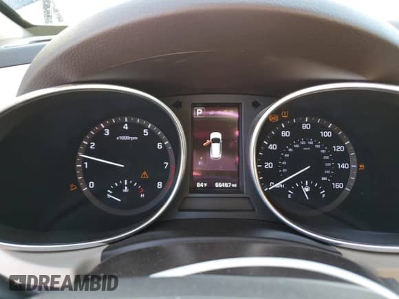 ✅ 2018 Hyundai Santa Fe 2.4L • VIN: 5XYZU3LB0JG561143 • Lot: 46826633. Wystawiony na Copart z przebiegiem 66 467 mil mil. Skorzystaj z bezpłatnego archiwum sprzedaży aukcyjnych z USA i zobacz szczegółowy raport historii pojazdu na DreamBid. Zdjęcie 9.