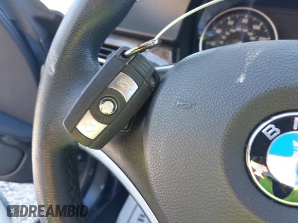 ✅ 2009 BMW 3 Series 335i • VIN: WBAWB73559P158680 • Lot: 43063586. Wystawiony na IAAI z przebiegiem 96 119 mil. Bezpłatny archiwum sprzedaży aukcyjnych z USA i szczegółowy raport historii pojazdu na DreamBid. Zdjęcie 11.