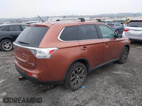 ✅ 2015 Mitsubishi Outlander GT • VIN: JA4JZ4AX9FZ007640 • Лот: 43746574. Опубликован ранее на IAAI с пробегом 145 994 миль. Бесплатный доступ к архиву аукционных продаж из США и подробный отчёт об истории автомобиля на DreamBid. Изображение 4.