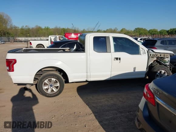 ✅ 2016 Ford F-150 XL • VIN: 1FTEX1CP9GFA58650 • Lot: 42036538. Wystawiony na IAAI z przebiegiem 104 698 mil. Bezpłatny archiwum sprzedaży aukcyjnych z USA i szczegółowy raport historii pojazdu na DreamBid. Zdjęcie 13.