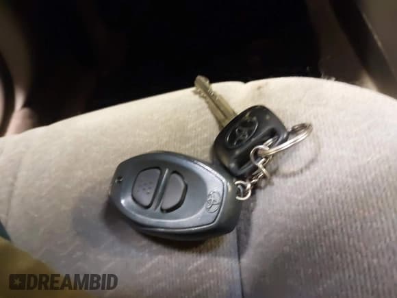 ✅ 1998 Toyota Camry LE • VIN: 4T1BG22K9WU357768 • Lot: 43848020. Listed on IAAI with 122,565 mi. Free auction sales archive from the USA and detailed vehicle history report at DreamBid. Image 11.