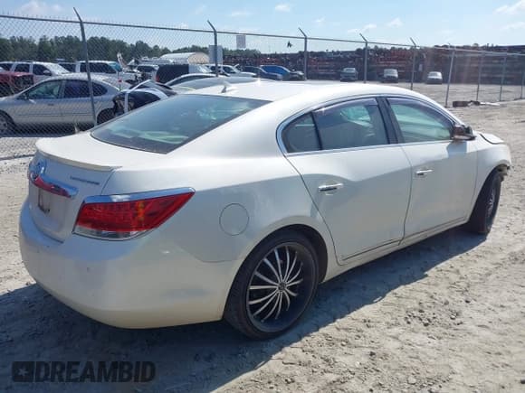 ✅ 2013 Buick LaCrosse Leather • VIN: 1G4GC5ER0DF293374 • Lot: 40529730. Wystawiony na IAAI z przebiegiem 159 873 mil. Bezpłatny archiwum sprzedaży aukcyjnych z USA i szczegółowy raport historii pojazdu na DreamBid. Zdjęcie 4.
