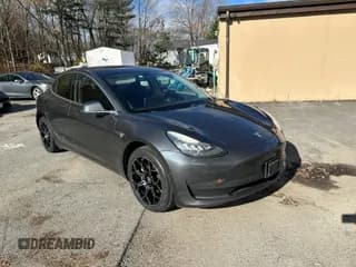 ✅ 2018 Tesla Model 3 Long Range Battery • VIN: 5YJ3E1EB1JF119497 • Lot: 43831953. Wystawiony na IAAI z przebiegiem 122 564 mil. Bezpłatny archiwum sprzedaży aukcyjnych z USA i szczegółowy raport historii pojazdu na DreamBid. Zdjęcie 1.