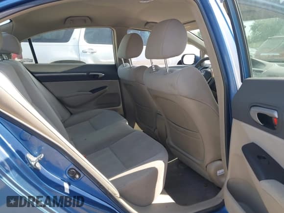 ✅ 2010 Honda Civic • VIN: JHMFA3F20AS001588 • Lot: 42706137. Listed on IAAI with 182,817 mi. Free auction sales archive from the USA and detailed vehicle history report at DreamBid. Image 8.