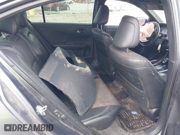 ✅ 2017 Honda Accord Sport • VIN: 1HGCR2F58HA239160 • Lot: 42414106. Wystawiony na IAAI z przebiegiem 186 659 mil. Bezpłatny archiwum sprzedaży aukcyjnych z USA i szczegółowy raport historii pojazdu na DreamBid. Zdjęcie 8.