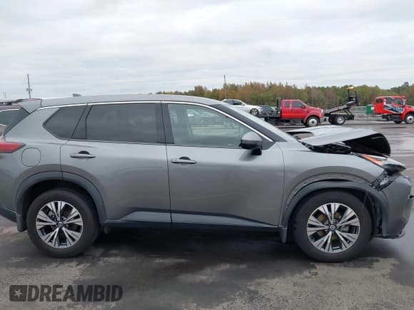 ✅ 2021 Nissan Rogue SV • VIN: JN8AT3BB7MW230332 • Lot: 43539021. Wystawiony na IAAI z przebiegiem 79 276 mil. Bezpłatny archiwum sprzedaży aukcyjnych z USA i szczegółowy raport historii pojazdu na DreamBid. Zdjęcie 13.