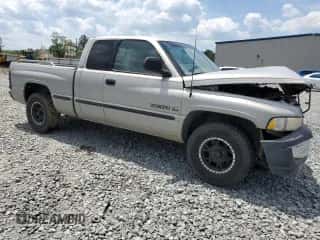 1998 Dodge 1500 с VIN 3B7HC13Y1WG169174, выставлен на аукционе Copart как лот 52666754 с пробегом 205 692 миль миль и Списание • Salvage title. История ставок и продаж доступна на DreamBid. Изображение 4.