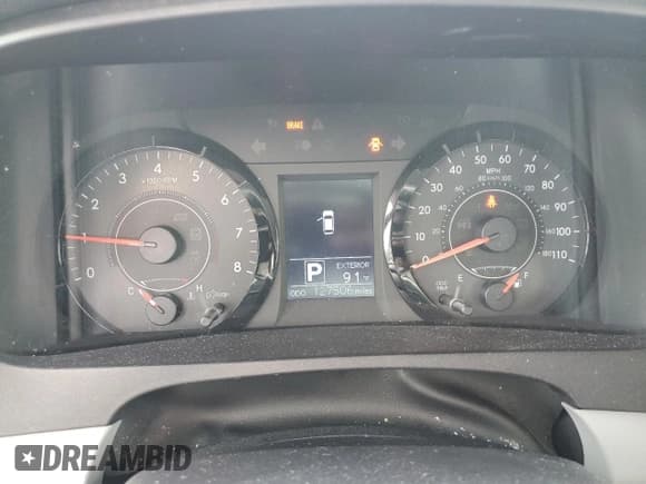 ✅ 2016 Toyota Sienna L • VIN: 5TDZK3DCXGS695506 • Lot: 54347315. Listed on Copart with 127,506 mi. Free auction sales archive from the USA and detailed vehicle history report at DreamBid. Image 9.