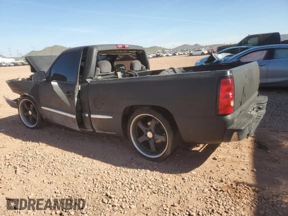 ✅ 1999 GMC Sierra 1500 SLE • VIN: 1GTEC14V1XZ506922 • Lot: 92486785. Wystawiony na Copart z przebiegiem Nie podano. Bezpłatny archiwum sprzedaży aukcyjnych z USA i szczegółowy raport historii pojazdu na DreamBid. Zdjęcie 2.