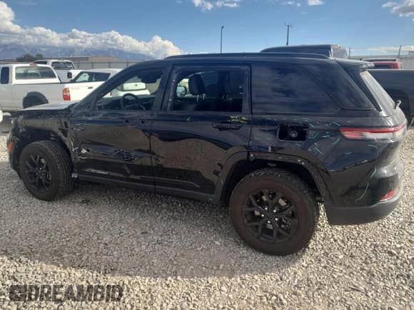 2024 Jeep Grand Cherokee Altitude с VIN 1C4RJHAG9RC702747, выставлен на аукционе Copart как лот 80722385 с пробегом 17 971 миль миль и Списание • Salvage title. История ставок и продаж доступна на DreamBid. Изображение 2.