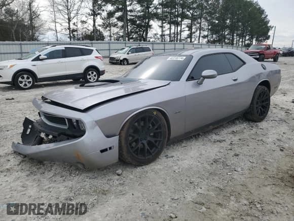 ✅ 2014 Dodge Challenger Shaker • VIN: 2C3CDYBT2EH251181 • Lot: 42318774. Wystawiony na Copart z przebiegiem 136 906 mil. Bezpłatny archiwum sprzedaży aukcyjnych z USA i szczegółowy raport historii pojazdu na DreamBid. Zdjęcie 1.