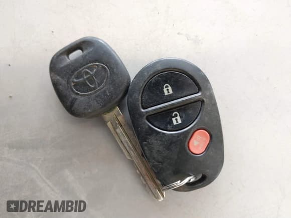 ✅ 2008 Toyota Sequoia SR5 • VIN: 5TDBY64A58S014508 • Лот: 41592166. Опубликован ранее на IAAI с пробегом 277 166 миль. Бесплатный доступ к архиву аукционных продаж из США и подробный отчёт об истории автомобиля на DreamBid. Изображение 11.