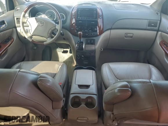 ✅ 2004 Toyota Sienna XLE Limited • VIN: 5TDZA22C64S134098 • Lot: 95313335. Listed on Copart with 121,036 mi. Free auction sales archive from the USA and detailed vehicle history report at DreamBid. Image 8.