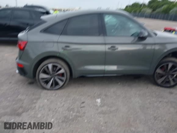 ✅ 2023 Audi SQ5 Sportback Premium Plus • VIN: WA124AFY7P2070703 • Lot: 40912148. Listed on IAAI with 19,414 mi. Free auction sales archive from the USA and detailed vehicle history report at DreamBid. Image 14.