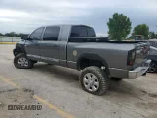 2007 Dodge 3500 Laramie z VIN 3D7MX39A47G781885, wystawiony jako Copart lot #57510764 z przebiegiem 192 720 mil mil oraz Szkoda całkowita • Salvage title. Historia ofert i sprzedaży dostępna na DreamBid. Obrazek 2.