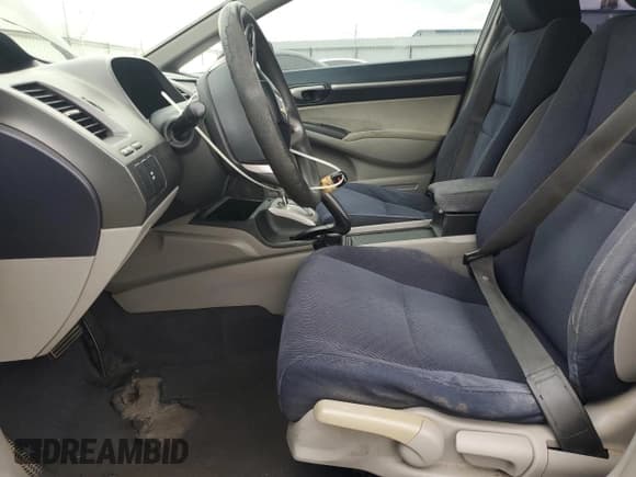 ✅ 2009 Honda Civic • VIN: JHMFA36249S004182 • Lot: 92441835. Wystawiony na Copart z przebiegiem 141 252 mil. Bezpłatny archiwum sprzedaży aukcyjnych z USA i szczegółowy raport historii pojazdu na DreamBid. Zdjęcie 7.