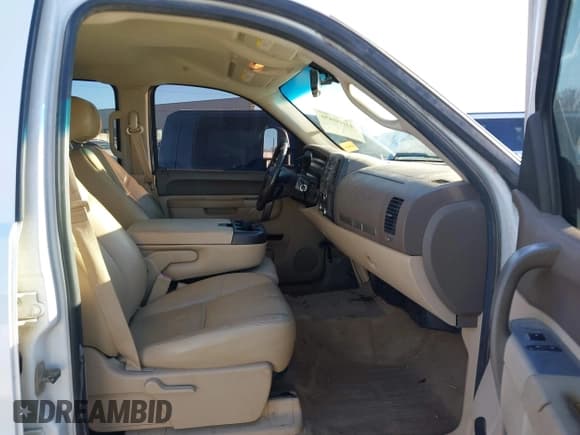 ✅ 2013 Chevrolet Silverado 2500HD LT • VIN: 1GC1KXCG5DF105913 • Lot: 41680856. Listed on IAAI with 190,114 mi. Free auction sales archive from the USA and detailed vehicle history report at DreamBid. Image 5.