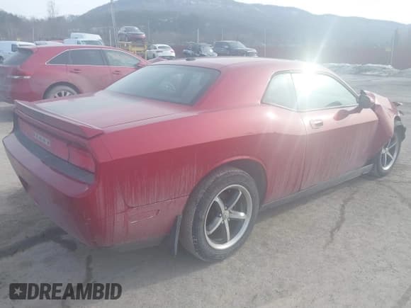 ✅ 2010 Dodge Challenger SE • VIN: 2B3CJ4DV3AH322783 • Lot: 41452099. Wystawiony na IAAI z przebiegiem 132 508 mil. Bezpłatny archiwum sprzedaży aukcyjnych z USA i szczegółowy raport historii pojazdu na DreamBid. Zdjęcie 4.