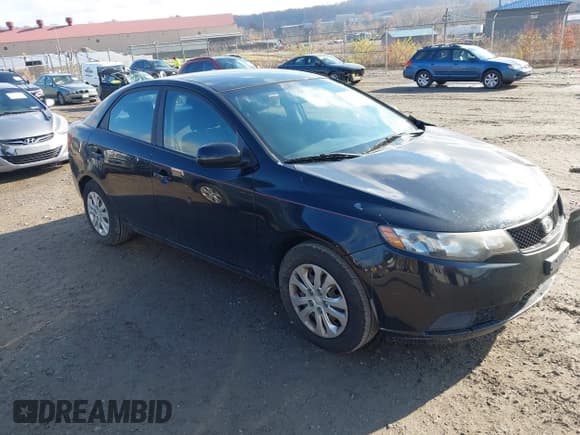 ✅ 2013 Kia Forte EX • VIN: KNAFU4A26D5717675 • Lot: 43732436. Wystawiony na IAAI z przebiegiem 184 871 mil. Bezpłatny archiwum sprzedaży aukcyjnych z USA i szczegółowy raport historii pojazdu na DreamBid. Zdjęcie 1.