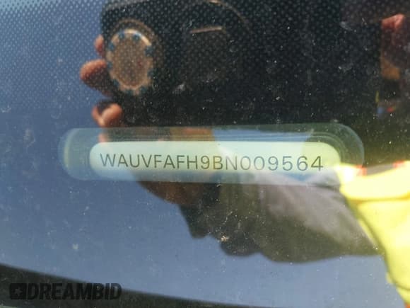 ✅ 2011 Audi A5 Prestige • VIN: WAUVFAFH9BN009564 • Лот: 43633741. Опубликован ранее на IAAI с пробегом 128 833 миль. Бесплатный доступ к архиву аукционных продаж из США и подробный отчёт об истории автомобиля на DreamBid. Изображение 17.