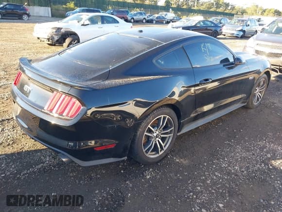 ✅ 2015 Ford Mustang GT Premium • VIN: 1FA6P8CF2F5328414 • Lot: 43412701. Wystawiony na IAAI z przebiegiem Nie podano. Bezpłatny archiwum sprzedaży aukcyjnych z USA i szczegółowy raport historii pojazdu na DreamBid. Zdjęcie 4.
