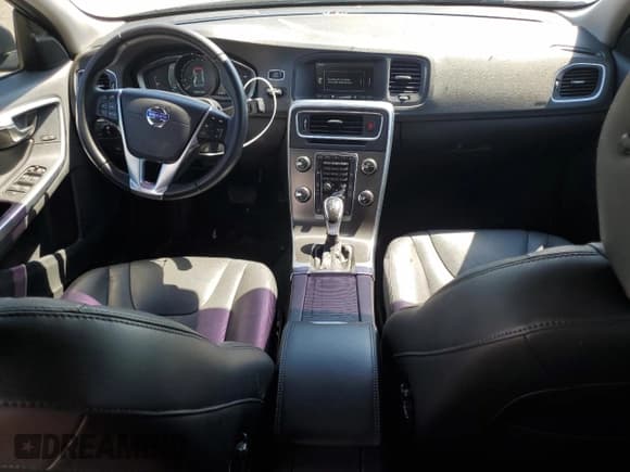 ✅ 2015 Volvo V60 T5 Premier • VIN: YV1612SB5F1194832 • Лот: 71238865. Опубликован ранее на Copart с пробегом 78 425 миль. Бесплатный доступ к архиву аукционных продаж из США и подробный отчёт об истории автомобиля на DreamBid. Изображение 8.