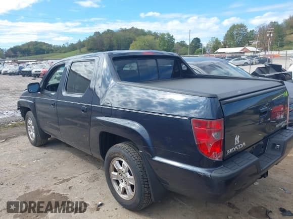 ✅ 2009 Honda Ridgeline RTS • VIN: 5FPYK164X9B108774 • Lot: 43362707. Listed on IAAI with 159,316 mi. Free auction sales archive from the USA and detailed vehicle history report at DreamBid. Image 3.