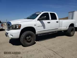 2006 Dodge 3500 Laramie z VIN 3D3MX48C46G261422, wystawiony jako Copart lot #55848465 z przebiegiem 135 920 mil mil oraz Szkoda całkowita • Salvage title. Historia ofert i sprzedaży dostępna na DreamBid. Obrazek 1.