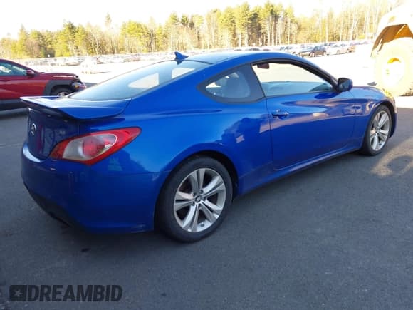 ✅ 2010 Hyundai Genesis Coupe • VIN: KMHHU6KH8AU005241 • Lot: 43746800. Listed on IAAI with 223,045 mi. Free auction sales archive from the USA and detailed vehicle history report at DreamBid. Image 4.