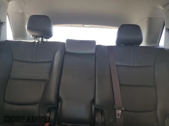 ✅ 2013 Kia Sorento EX • VIN: 5XYKU3A63DG328739 • Лот: 87235535. Опубликован ранее на Copart с пробегом 179 163 миль. Бесплатный доступ к архиву аукционных продаж из США и подробный отчёт об истории автомобиля на DreamBid. Изображение 10.