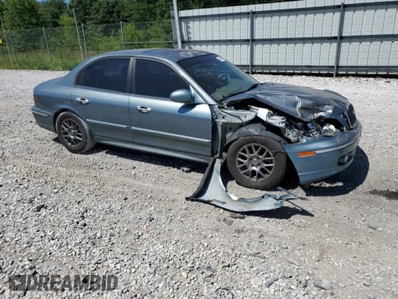 ✅ 2004 Hyundai Sonata GLS • VIN: KMHWF35HX4A990563 • Lot: 66352115. Listed on Copart with 201,382 mi. Free auction sales archive from the USA and detailed vehicle history report at DreamBid. Image 4.