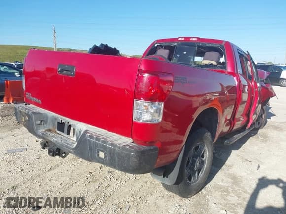 ✅ 2013 Toyota Tundra • VIN: 5TFRM5F14DX065164 • Lot: 39112993. Listed on IAAI with 250,851 mi. Free auction sales archive from the USA and detailed vehicle history report at DreamBid. Image 4.